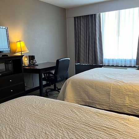 Days Inn By Wyndham Pittsburg Ks Bagian luar foto